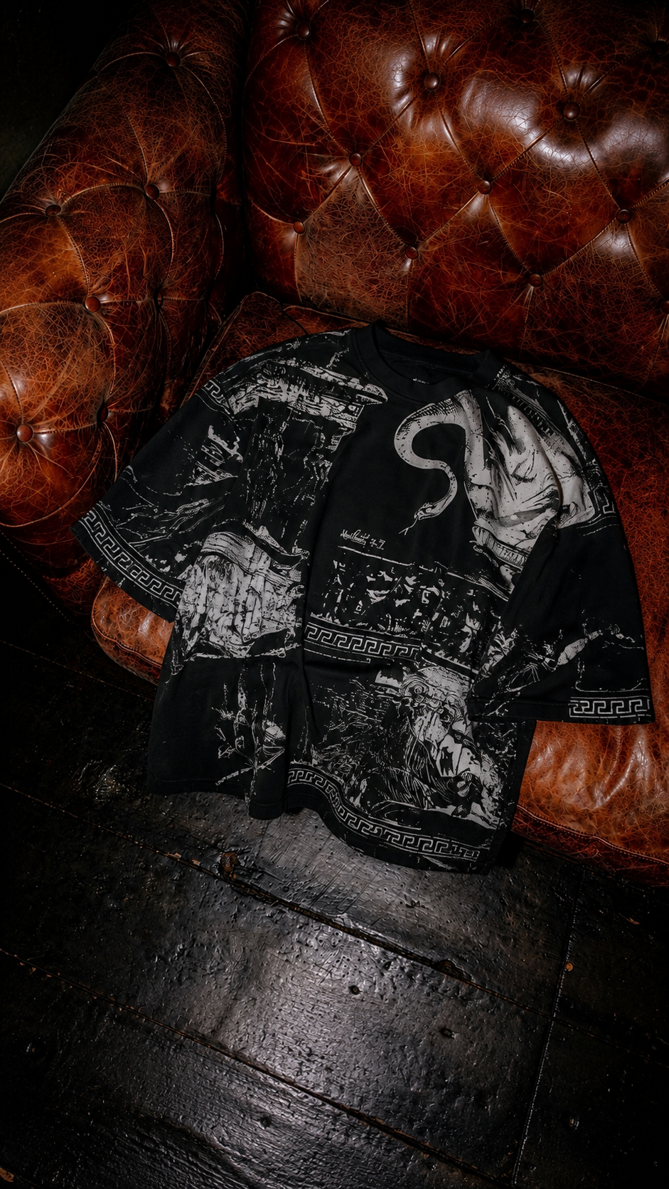Obsidian Snake Oversize T-Shirt