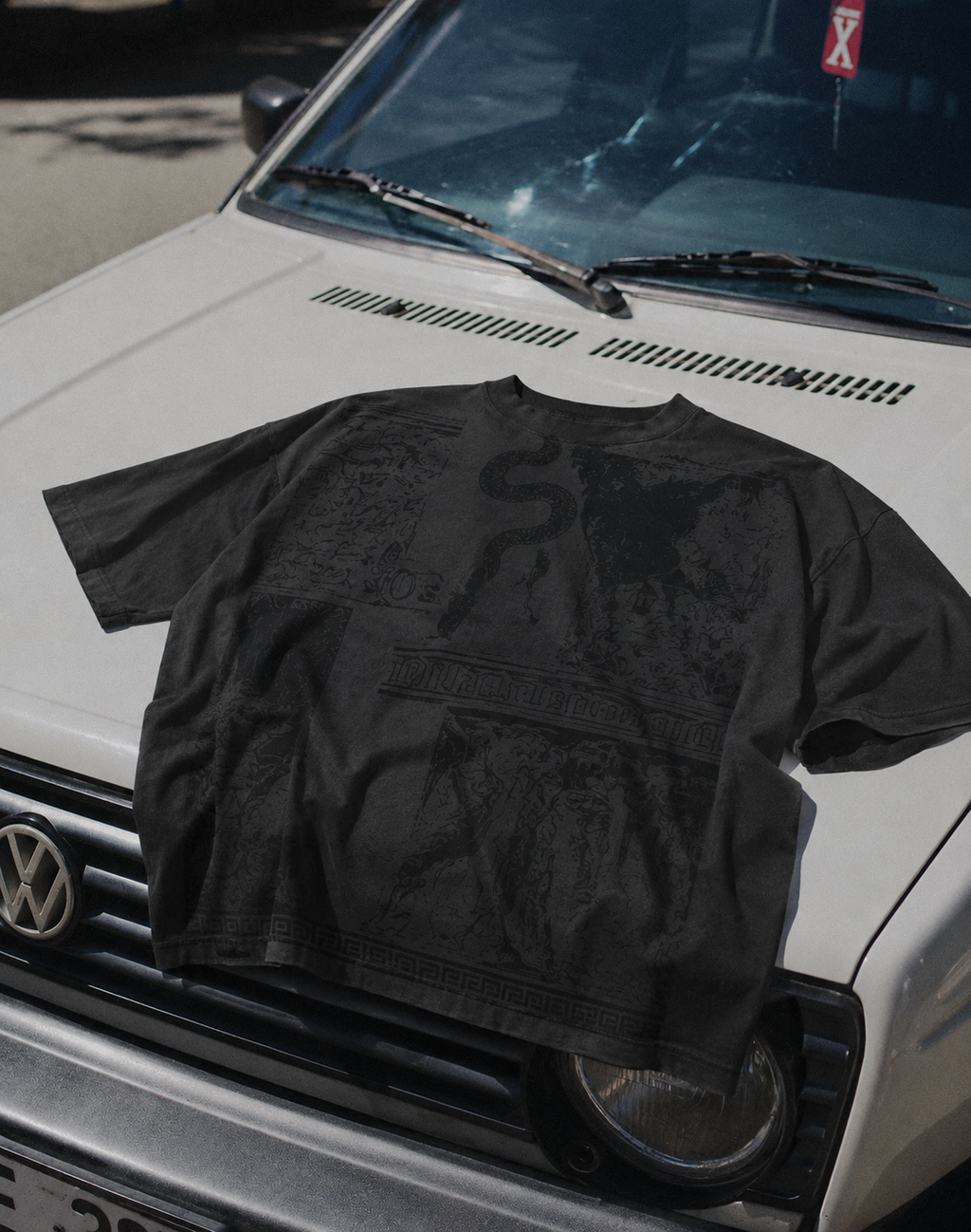 Obsidian Snake Oversize T-Shirt